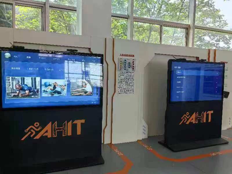 全国两会）王励勤：体育工作也是民生工作(图1)